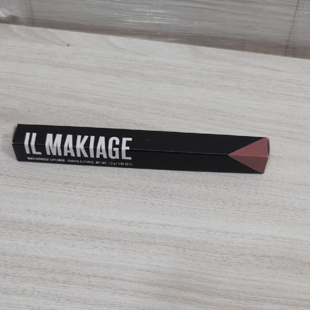 IL MAKIAGE Waterproof Lip Liner - Pink